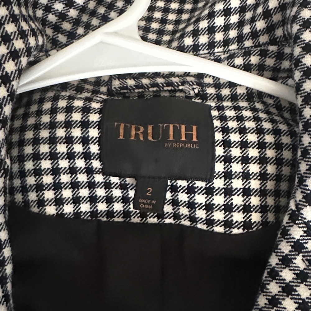 Cropped Blazer - Picture 2 of 2